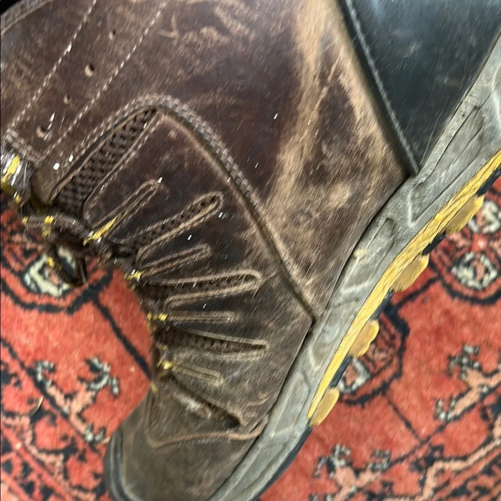 Keen Brown Hiking Boots Size 11 in Used Condition, but good for yard work!